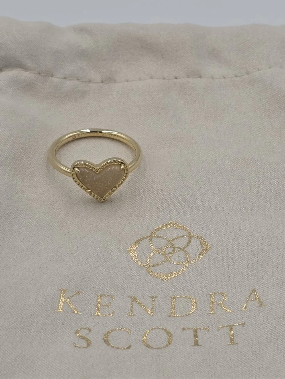 Kendra Scott Ari Heart Band Gold Ring with Champagne Heart Druzy Size 10‎ New